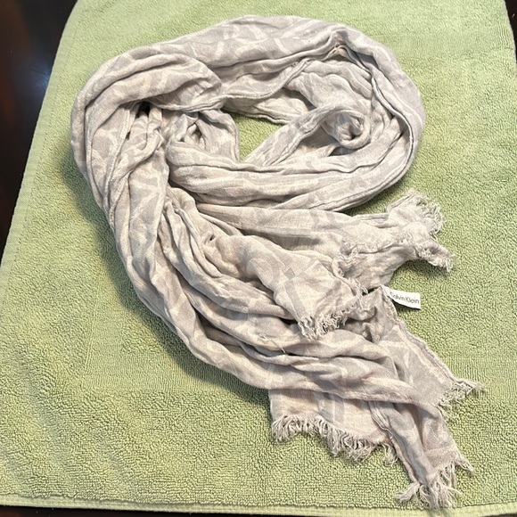 3 scarves for $12 - Picture 3 of 5